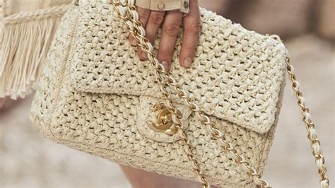 bolsa de crochê chanel|45 ideias de Bolsas Chanel .